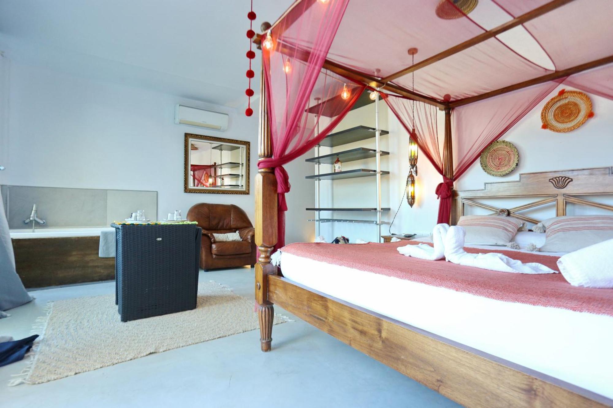 Les Suites Santa María de Palautordera Buitenkant foto