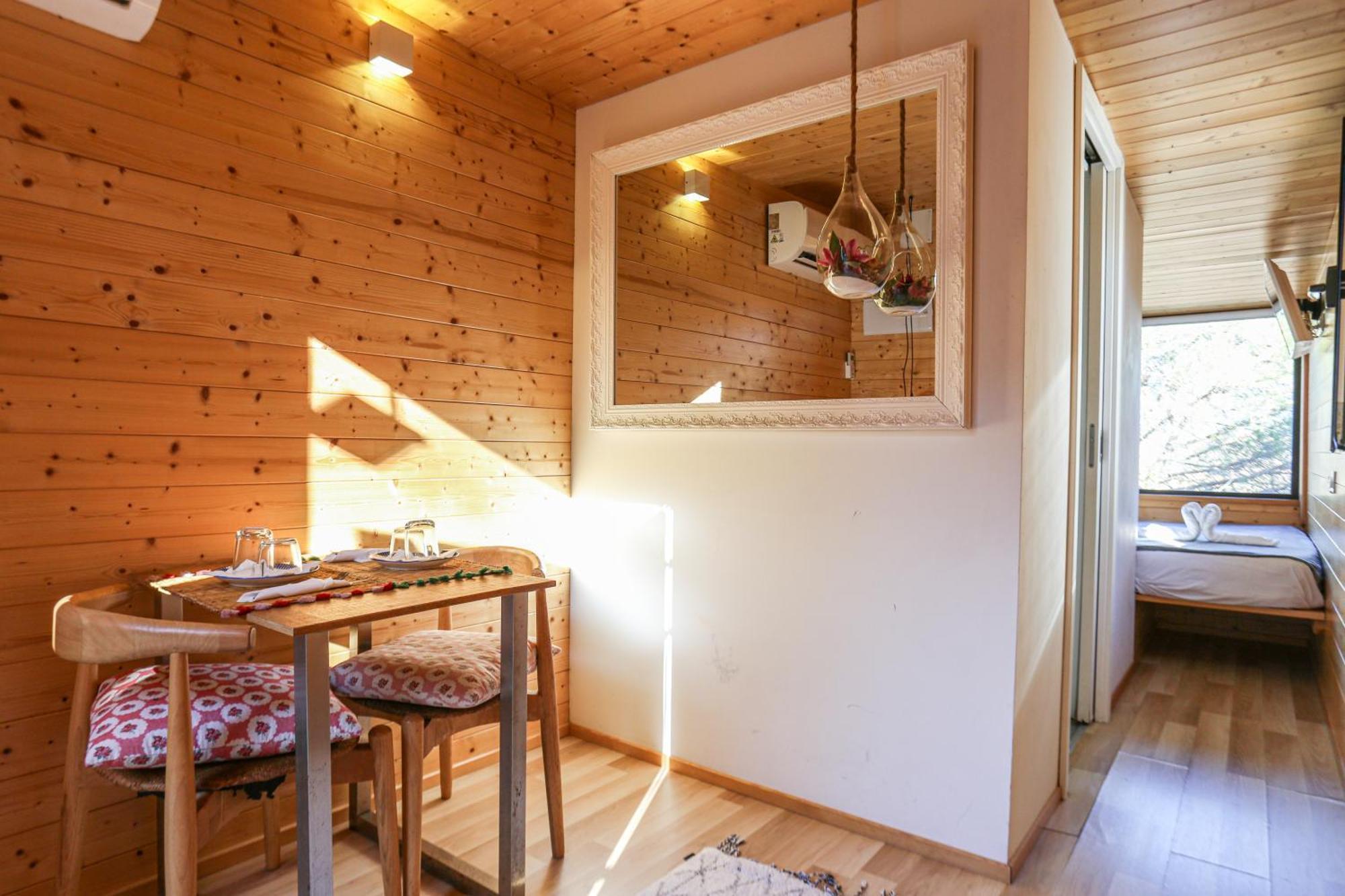 Les Suites Santa María de Palautordera Buitenkant foto